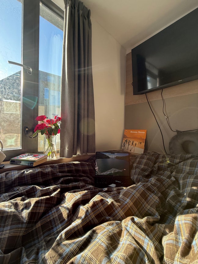 Sunshine & meadows studio Main Photo