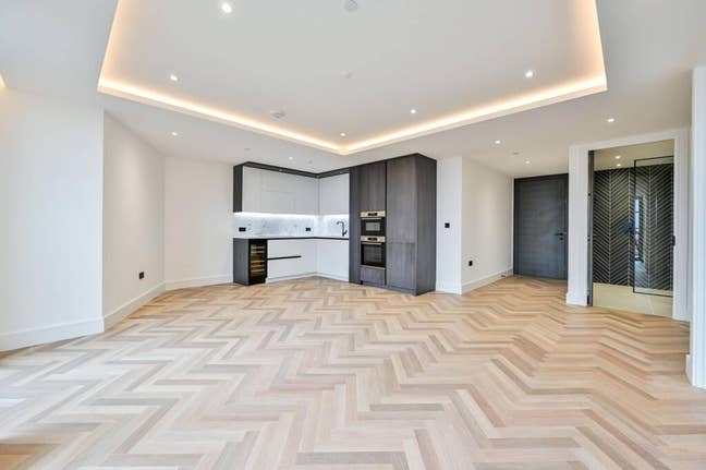 Lovely and bright high spec 1 bed flat Main Photo