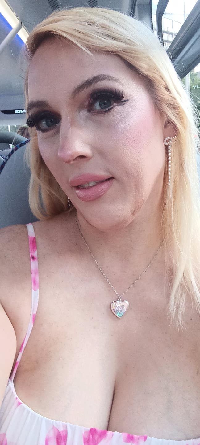 Looking for a chill space with friendly vibes Main Photo