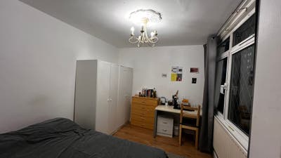 Double room near Canary Wharf Main Photo