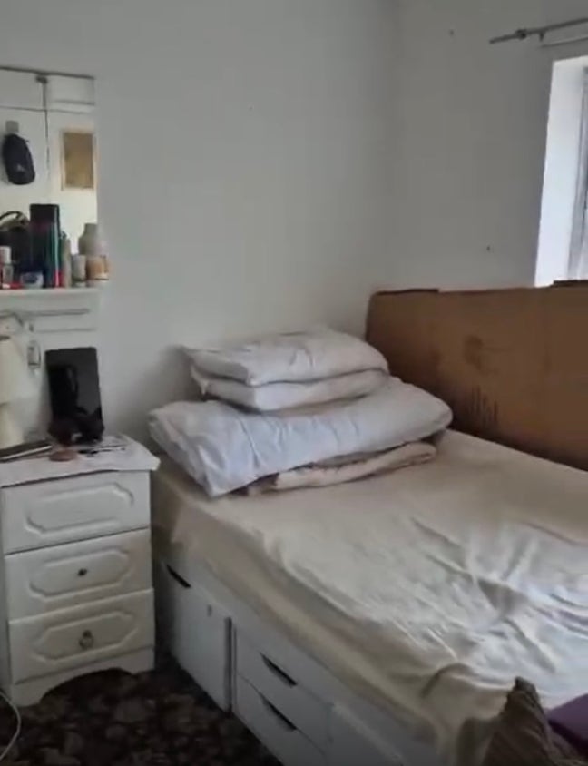 Single room for working lady Main Photo