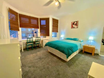 Double Room- Hendon Central Main Photo