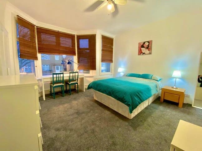 Double Room- Hendon Central Main Photo