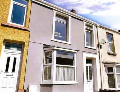 Spacious 5 double bed 3 storey student house with  Main Photo