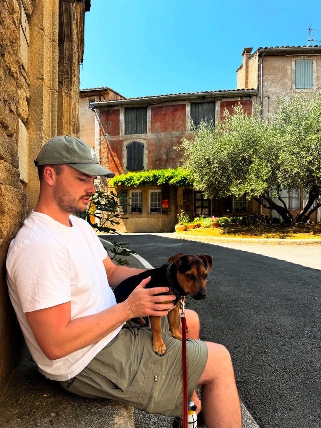 Spacious double room in 2-bed terraced house Main Photo