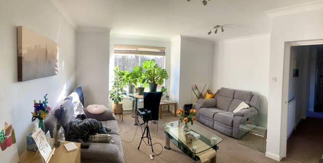 2min walk to Woodside Park - Spacious Double room  Main Photo