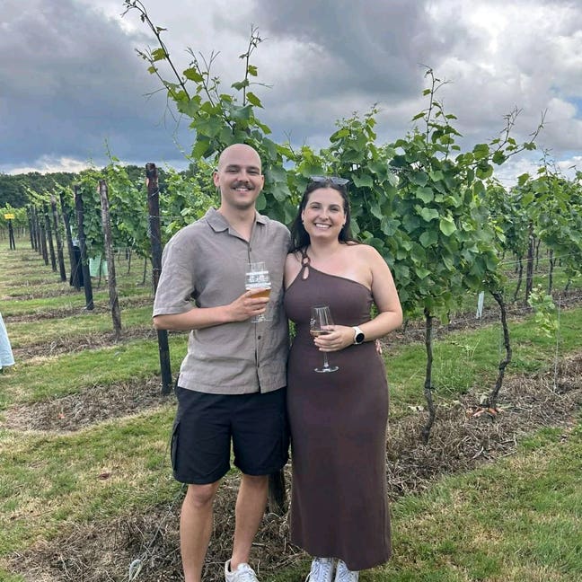 NZ couple looking for a room Main Photo