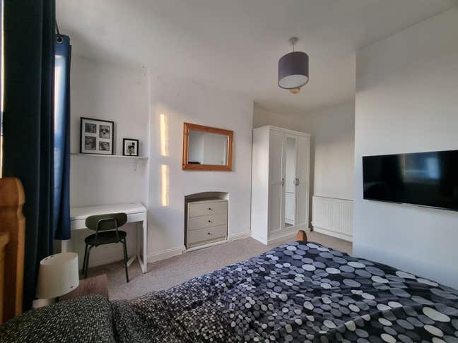 Comfortable furnished double room Main Photo