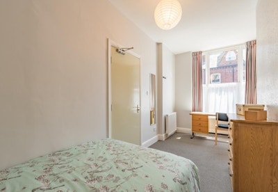 Room Available in Shared House Main Photo