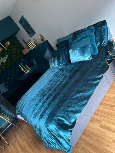 Outhouse to rent Main Photo