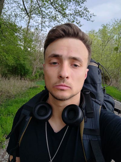 Looking for a room Main Photo