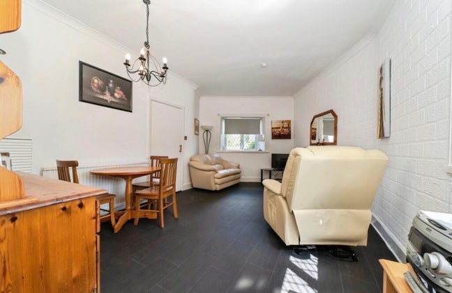 Room to rent in Thornliebank  Main Photo