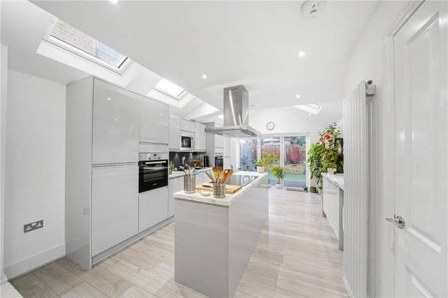 Modern Large DBL Room Easy Parking - Catford &pound;895 Main Photo