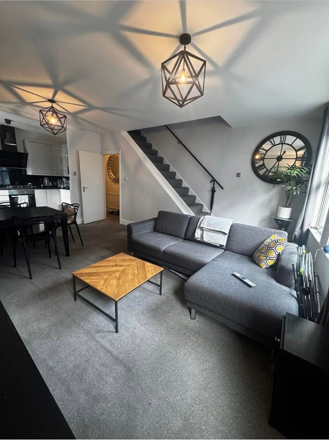 Room Available in Fulham  Main Photo