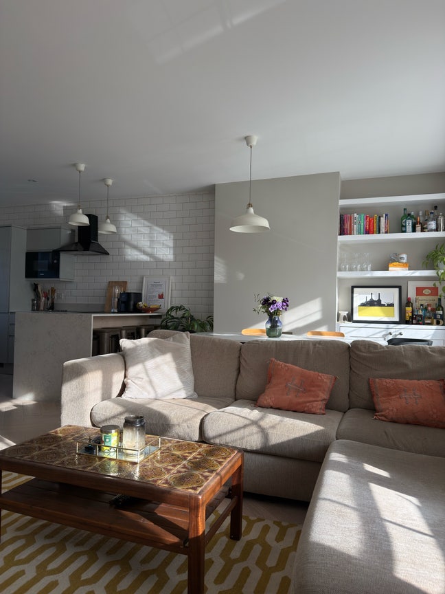 🏡✨ Double Bedroom in a modern flat with garden Main Photo