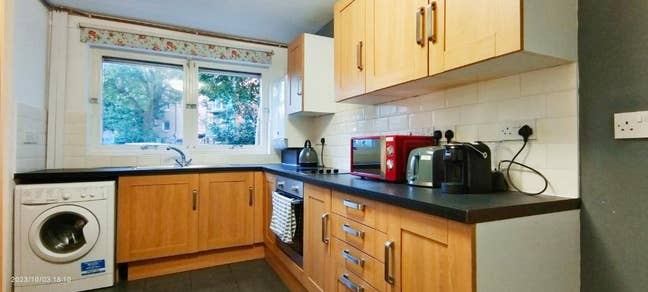 Lovely 3 bedroom house with parking, Clapham Main Photo