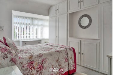 3-Bedroom House – Furnished-B68 8NY Main Photo