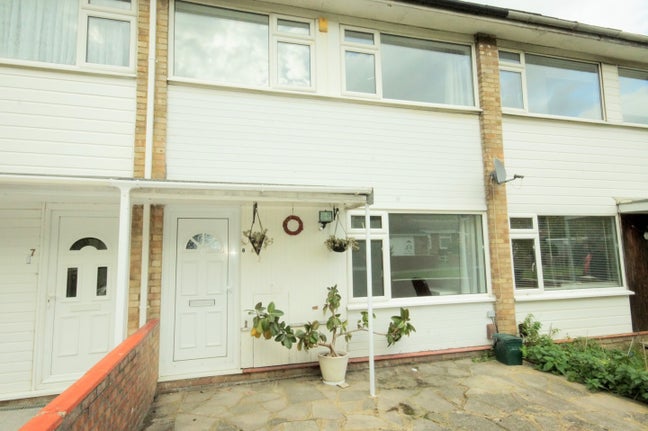 🔥Amazing 4 bed 2 Baths House with Patio N17 ✨ Main Photo