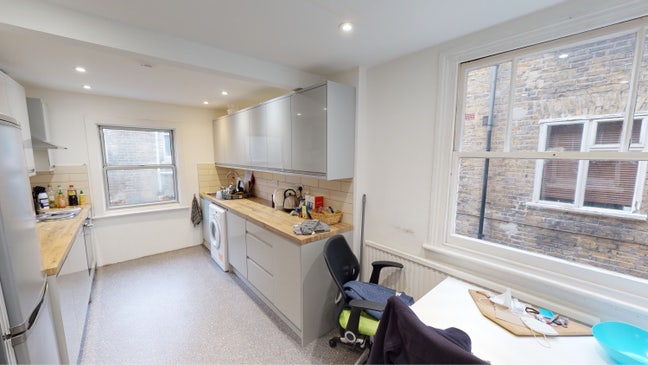 Walworth Road -Large double room in a 4 bed house! Main Photo