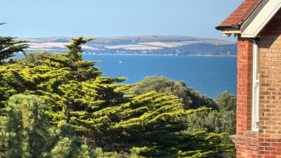 Double Room W En-Suit / Sea Views Main Photo