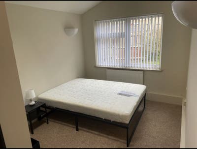 🌟 Large Double En-Suite Room – Droitwich Main Photo