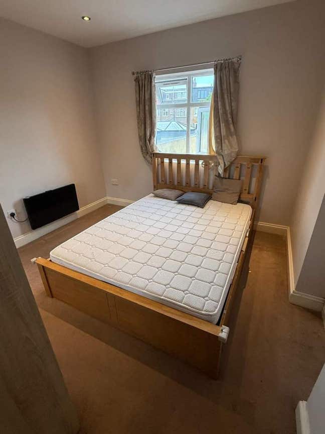 King Size En-suite Room in E17 3NU | &pound;750 PCM  Main Photo