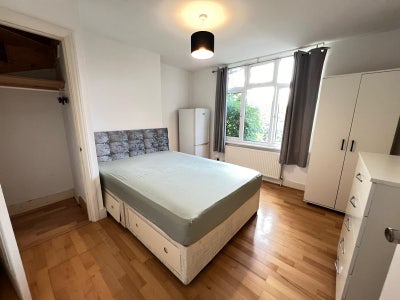 ✨ 🛏️ Double Room to Let in/ North Wembley  Main Photo