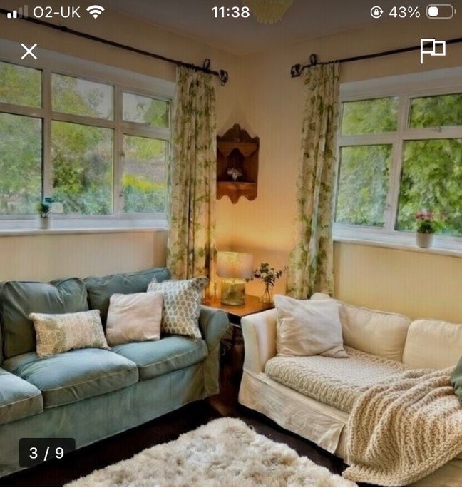 Wimbledon Two bedroom Cottage avail now  Main Photo