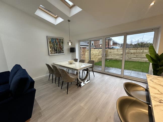 Ensuite & Double Rooms from &pound;600 | Solihull B92 Main Photo