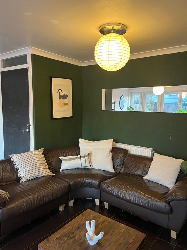 Great Double Bed available in Duplex Flat Main Photo