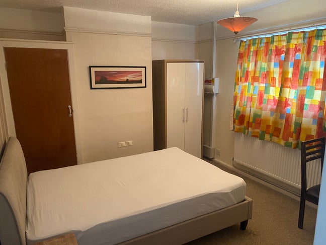   Room Available for Single Occupancy Main Photo