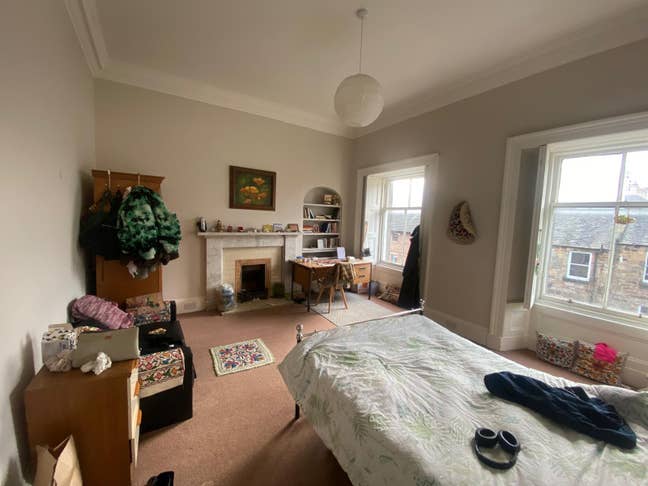 Sunny Double Room in Friendly Flatshare Main Photo