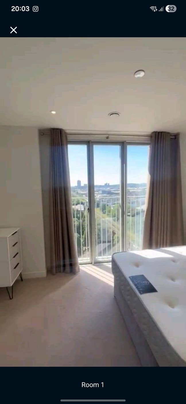 Spacious modern flat with own bathroom guaranteed Main Photo