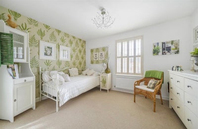 En-suite Great Denham Main Photo