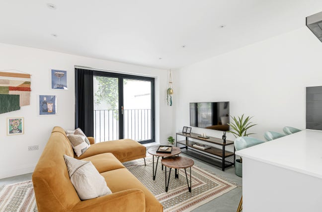 Spacious Double Bedroom in Belham! Main Photo