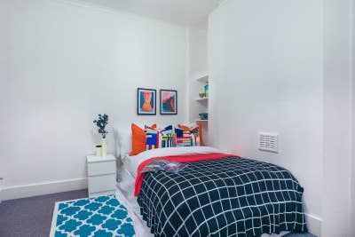 5 Luxury Rooms Available - No Deposit Main Photo