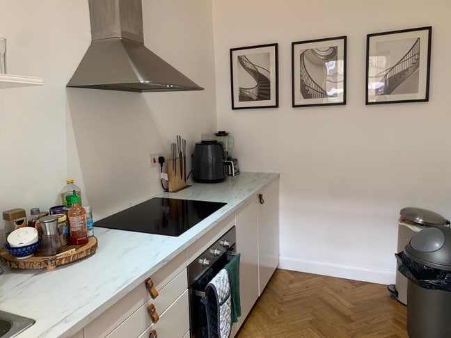 Looking for a Flatmate :)) Main Photo