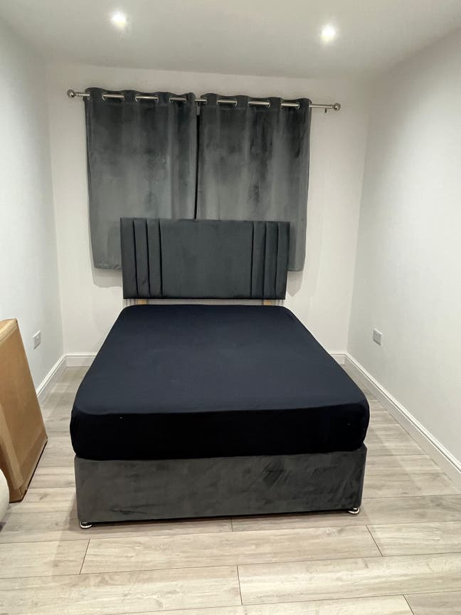 2 Large Rooms To Let. Main Photo