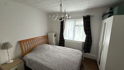 Spacious Newly Decorated Double Room South Ruislip Main Photo