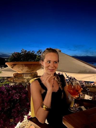 Female Looking for Female Professional Flatmates  Main Photo