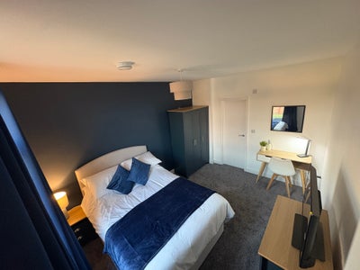 Spacious Double En-suite Rooms - Bills included! Main Photo