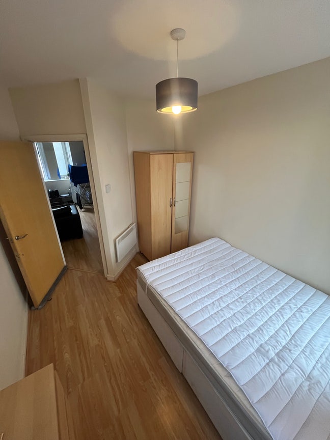 Riverside Double Room Huge Living Area Main Photo