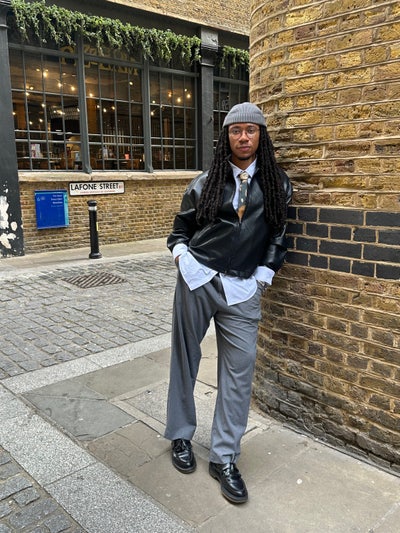 Professional looking for a double room: E,SE,SW Main Photo