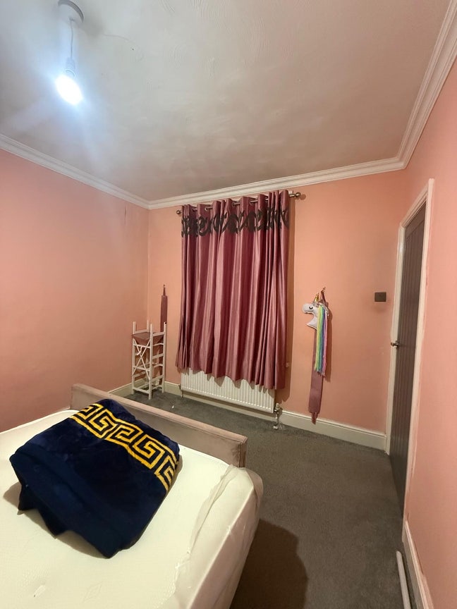 Room Available for Single Person  Main Photo