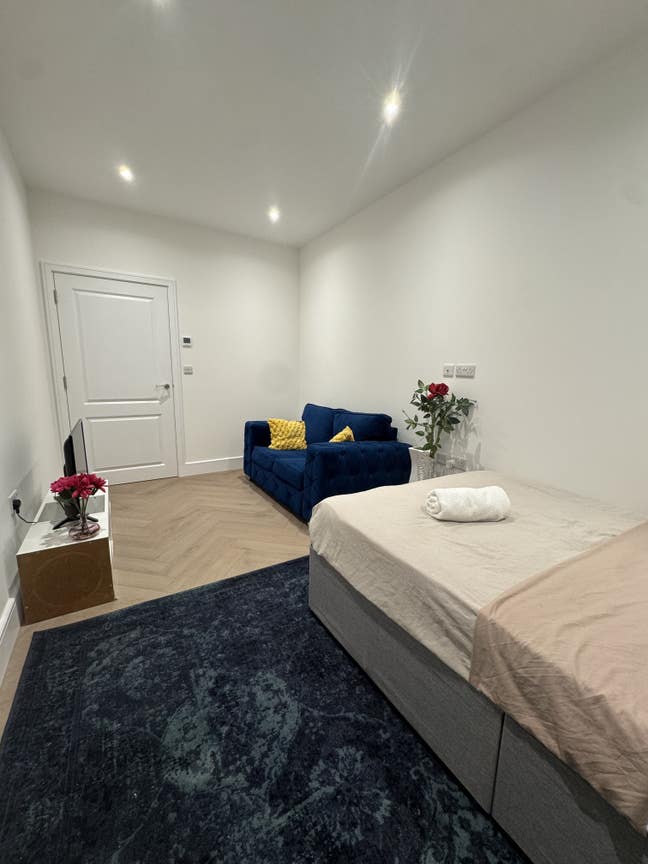 Modern Double Rooms in a clean flat share Main Photo