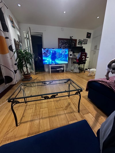 Looking for single person to share whole flat with Main Photo