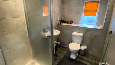 &pound;2,100 PCM, 4 Double Bedroom Furnished House Main Photo