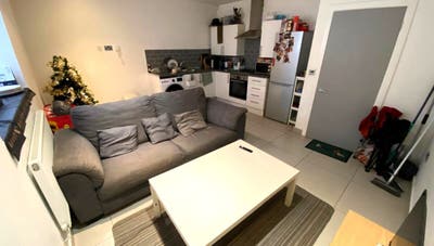 &pound;2,100 PCM, 4 Double Bedroom Furnished House Main Photo