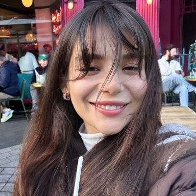 Friendly, tidy professional with a small dog Main Photo