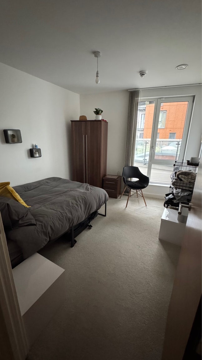 1 Bedroom with own bathroom in Greenwich Main Photo